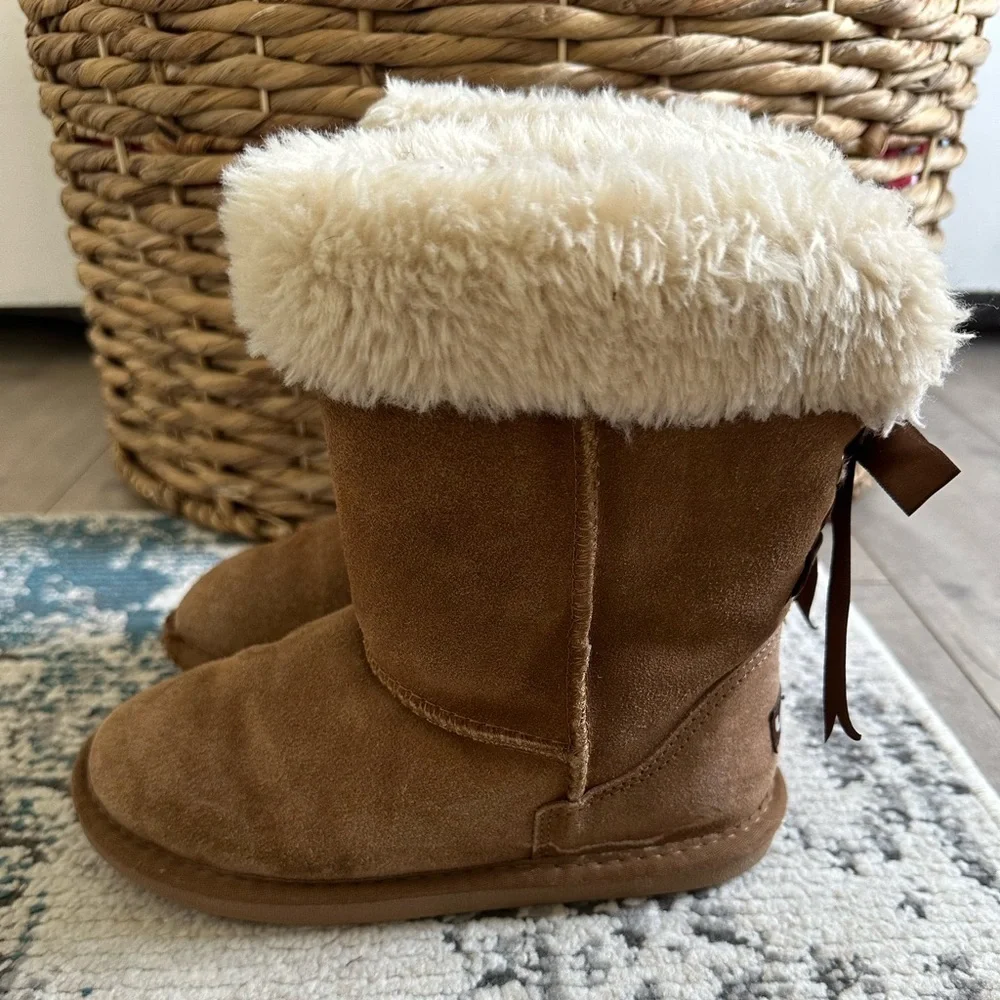 LAMO Little Girls Audrey Shearling-Lined Boots - Suede size 4